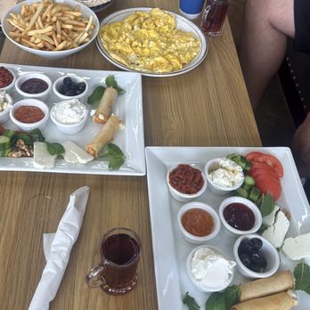 Almanjal Restaurant - Breakfast - Middle Eastern Near Me - Anaheim, California