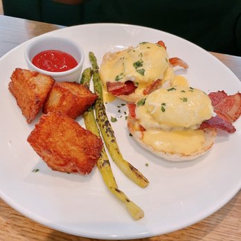 Gemini - Eggs Benedict - New American Near Me - Chicago, Illinois Gemini - Eggs Benedict - New American Near Me - Chicago, Illinois