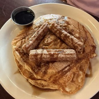 The Crowned Egg - Cinnamon pancakes - Breakfast & Brunch Near Me - Gilbert, Arizona
