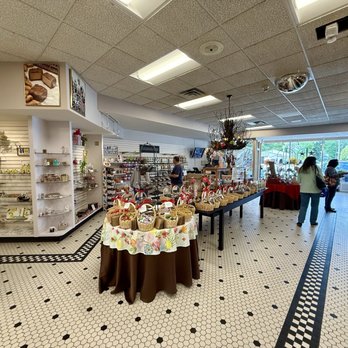 Philadelphia Candies - Candy Stores Near Me - Hermitage, Pennsylvania Philadelphia Candies - Candy Stores Near Me - Hermitage, Pennsylvania