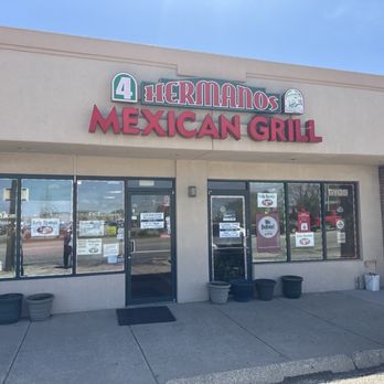 4 Hermanos Mexican Grill - Mexican Near Me - Chicago, Illinois