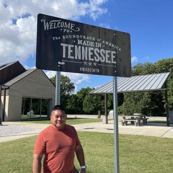 Tennessee Welcome Center - Tennessee Welcome Center signage. - Rest Stops Near Me - Memphis, Tennessee Tennessee Welcome Center - Tennessee Welcome Center signage. - Rest Stops Near Me - Memphis, Tennessee