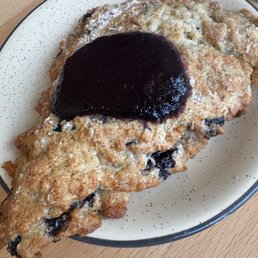 Blueberry scone, excellent