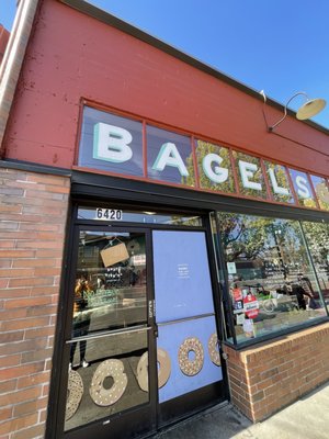 Henry Higgins Boiled Bagels by null
