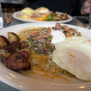 The Alchemy Lounge - Huevos rancheros - Lounges Near Me - Cannon Beach, Oregon