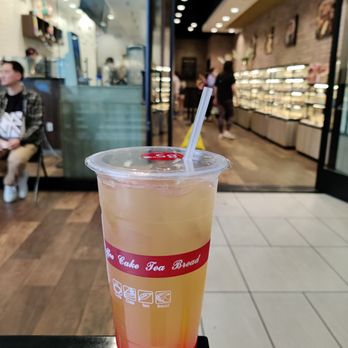 85°C Bakery Cafe-Del Amo - Large grapefruit green tea $4.50 - Bakeries Near Me - Torrance, California 85°C Bakery Cafe-Del Amo - Large grapefruit green tea $4.50 - Bakeries Near Me - Torrance, California