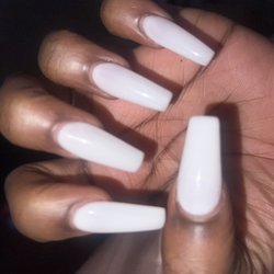 Bebe Nails - mid ass nails