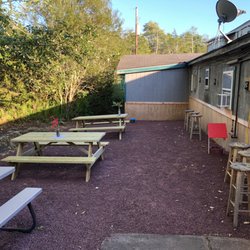 Cardinal Tiki Bar - Outside seating