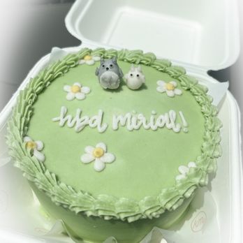 Kymoto Co - Totoro Mini Cake - Custom Cakes Near Me Kymoto Co - Totoro Mini Cake - Custom Cakes Near Me