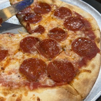 Brick Oven Pizzeria & Restaurant - Pepperoni pizza - Pizza Near Me - Trinity, Florida