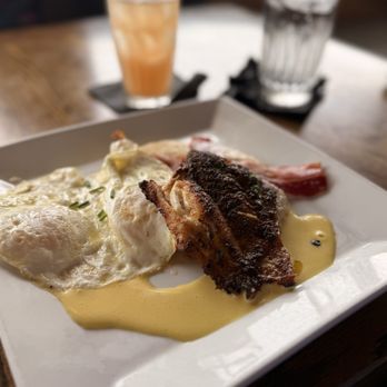 BLVD Seafood - Red snapper & grits - New American Near Me - Galveston, Texas BLVD Seafood - Red snapper & grits - New American Near Me - Galveston, Texas