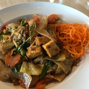 Chokh Di Noodle House - Pad Kee Mao (drunken noodles) with vegetables and tofu. - Thai Near Me - Indian Trail, North Carolina Chokh Di Noodle House - Pad Kee Mao (drunken noodles) with vegetables and tofu. - Thai Near Me - Indian Trail, North Carolina