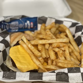 Hook’d Pier Bar & Grill - Little Hooks Cheeseburger - New American Near Me - Panama City Beach, Florida