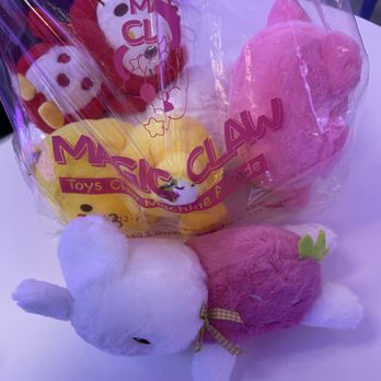 Magic Claw - Winning prizes - Toy Stores Near Me - Las Vegas, Nevada