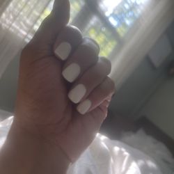 Beverly Nails And Spa Falls Pointe - White dip powder