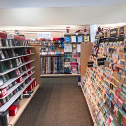 Hallmark Creations - Interior Aisle