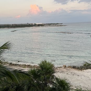 Hilton Tulum Riviera Maya - Sunrise from 3rd floor oven view balcony - Hotels Near Me - Iztapalapa, DIF Hilton Tulum Riviera Maya - Sunrise from 3rd floor oven view balcony - Hotels Near Me - Iztapalapa, DIF