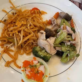 Bangkok Sushi - Pork pad thai (left), broccoli delight with chicken (right), Kani su roll (bottom) - Sushi Bars Near Me - Lutz, Florida