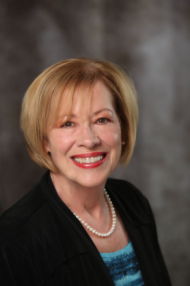 LIBBY GERALD REAL ESTATE AGENT Contact Agent 419 E Lampkin St