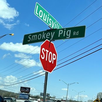 Smokey Pig Bar-B Q - smokey pig road and stop sign - Barbeque Near Me - Bowling Green, Kentucky Smokey Pig Bar-B Q - smokey pig road and stop sign - Barbeque Near Me - Bowling Green, Kentucky