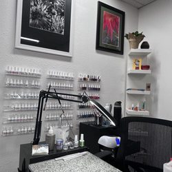 Perfectly Polished ABQ - Nail stations