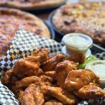 Barro's Pizza - Pizza Near Me - Tucson, Arizona