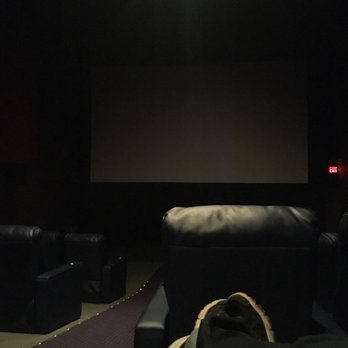 Dipson McKinley 6 Theatres - plenty of room! - Cinema Near Me - Buffalo, New York