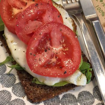 Wild Bunch Juicery - Fried egg and avocado on rye bread - Juice Bars & Smoothies Near Me - Chiswick, XGL Wild Bunch Juicery - Fried egg and avocado on rye bread - Juice Bars & Smoothies Near Me - Chiswick, XGL
