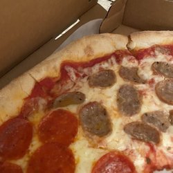 Joe's Pizza - Medium pizza with sausage and pepperoni