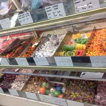 A & M Peanut Shop - Specialty Food Near Me - Mobile, Alabama