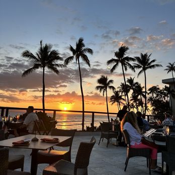 Japengo - West side sunset - Asian Fusion Near Me - Lahaina, Hawaii