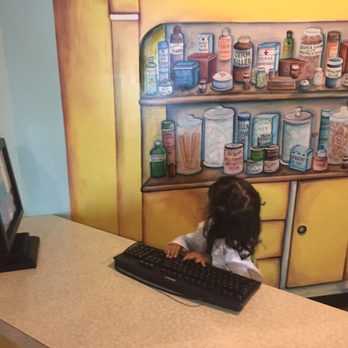Imagine Children's Museum - Playing Vet. - Children's Museums Near Me - Everett, Washington