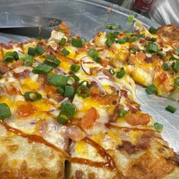 BBQ chicken pizza