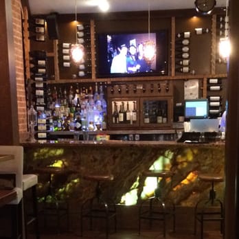 Bistro Cacao - Wine bar avec TV - French Near Me - Washington, DC, District of Columbia