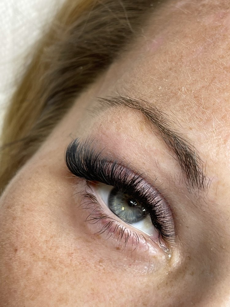Fort Lashes Logo