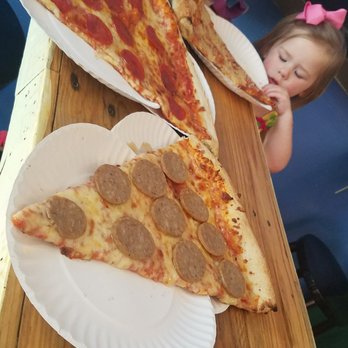 Benny Ravello's - Pizza Near Me - Charleston, South Carolina Benny Ravello's - Pizza Near Me - Charleston, South Carolina