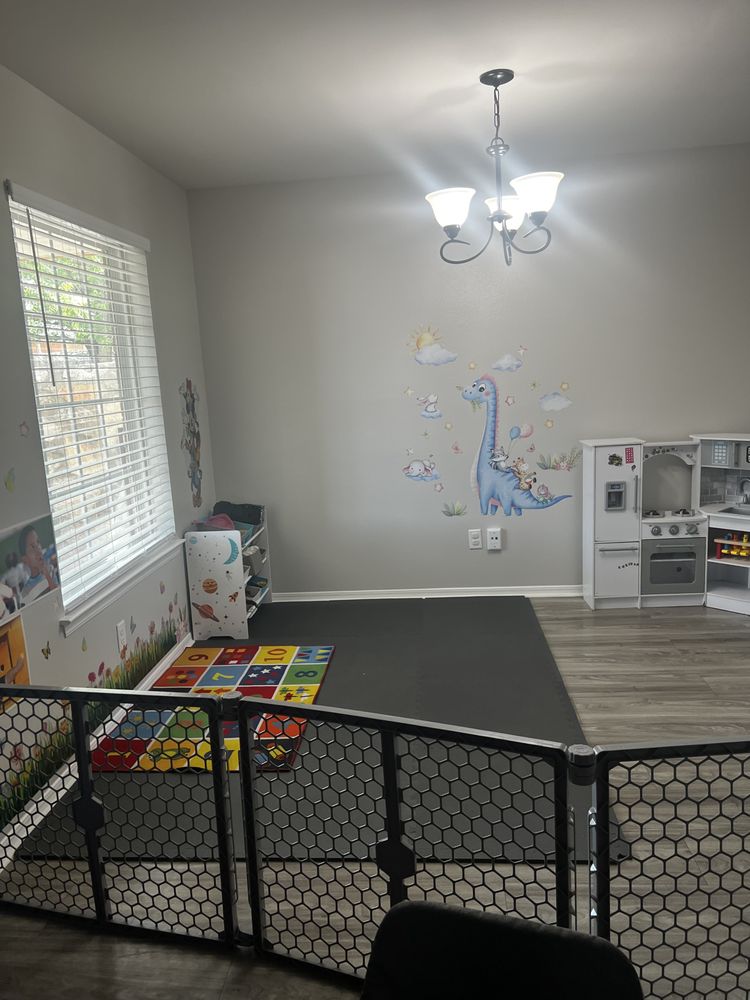 Precious Ladson Daycare - childcare center in El Paso, TX