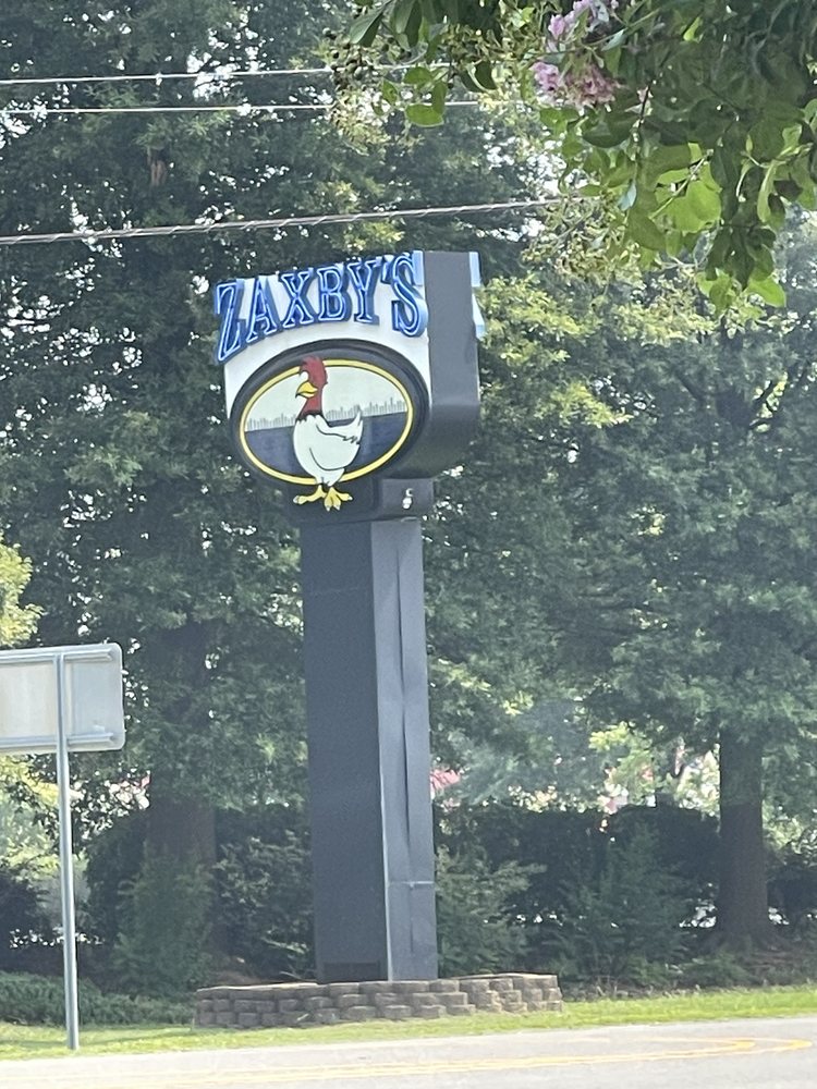 TESLA SUPERCHARGER SHEETZ 1700 E Market St, Smithfield, North