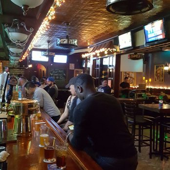 Bourbon Street - This is the middle of the room which shows how spacious this place is. - Cajun/Creole Near Me - Bayside, New York