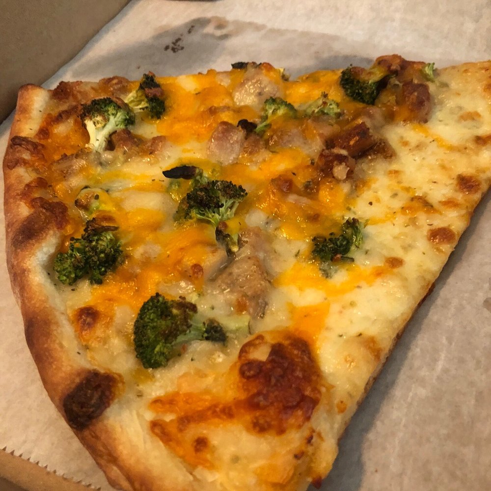Phoenix pizzeria - Broccoli chicken and cheddar slice - Pizza Near Me - Newington, Connecticut Phoenix pizzeria - Broccoli chicken and cheddar slice - Pizza Near Me - Newington, Connecticut