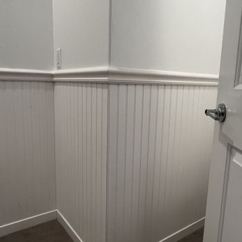 Cassidy Custom Wood Designs - Wainscoting. - Carpenters Near Me Cassidy Custom Wood Designs - Wainscoting. - Carpenters Near Me
