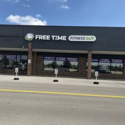 Free Time Fitness 24/7 Amherst - Front of building