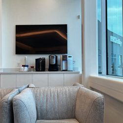 HRC Fertility - Newport Beach - Nice coffee/tea station