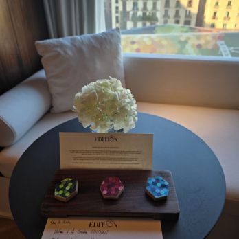 The Barcelona EDITION - Welcome gift - Hotels Near Me - Barcelona, B