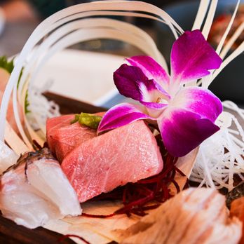 Hamachi Sushi Express - 15pc sashimi combo - Sushi Bars Near Me - La Habra, California