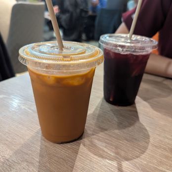 Unchai Thai Restaurant - Thai Milk Tea and Roselle Drink - Thai Near Me - Vancouver, British Columbia