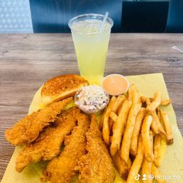 4 Pc Wings & 2 Pc Nashville Hot Tenders Combo