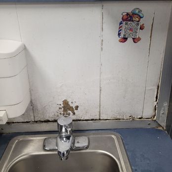 Bellas Bubbles Laundry - Sink - Laundromat Near Me - San Diego, California Bellas Bubbles Laundry - Sink - Laundromat Near Me - San Diego, California