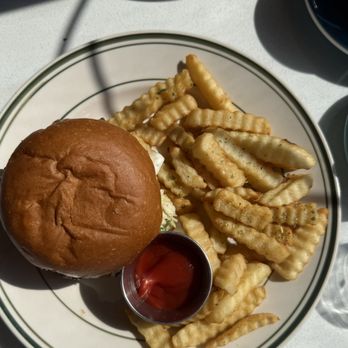 Parker - Classic burger - Breakfast & Brunch Near Me - West New York, New Jersey Parker - Classic burger - Breakfast & Brunch Near Me - West New York, New Jersey