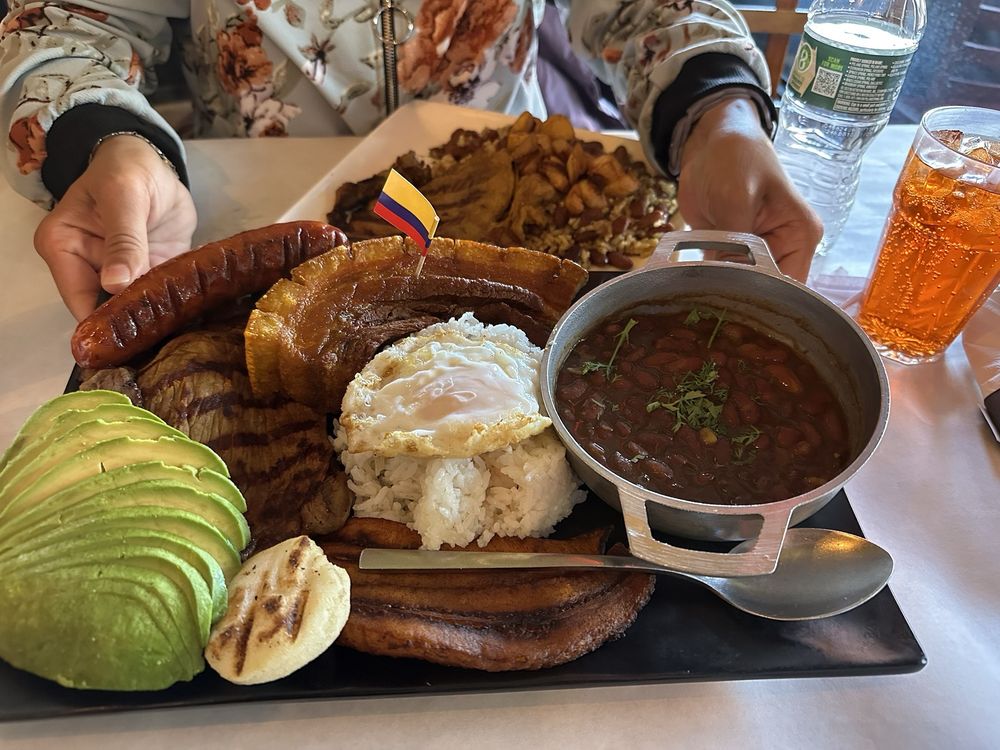 Paraiso Colombiano